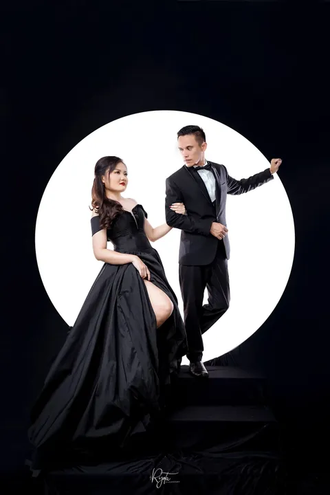 Foto sampul undangan Astiti & Alvonius
