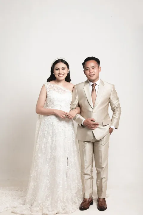 Foto sampul undangan Rial & Venty
