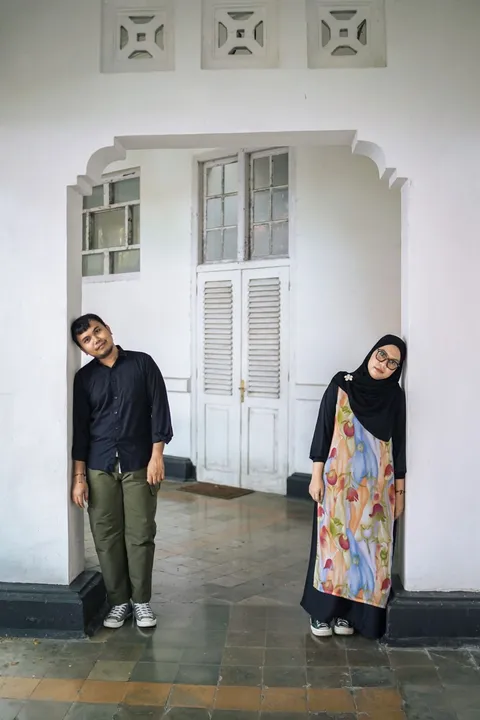 Foto sampul undangan Nauvin & Chikal
