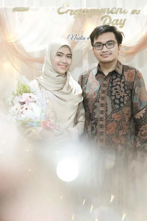 Foto sampul undangan Nadia & Iqbal