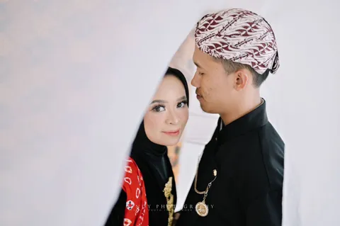 Foto sampul undangan Elsa & Rian