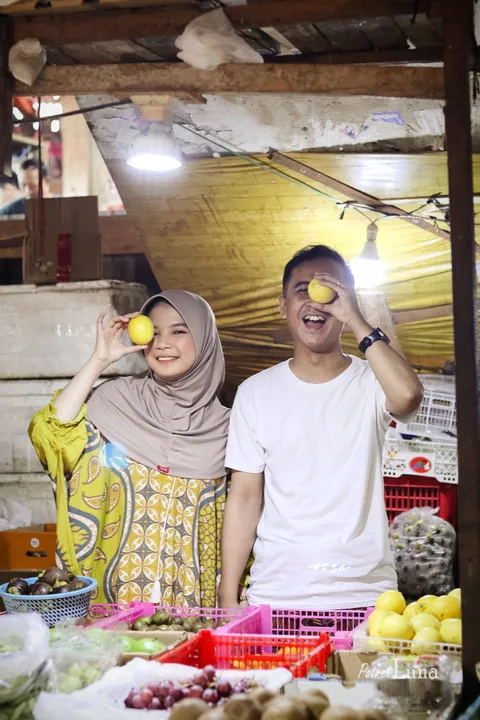 Foto sampul undangan Farah & Rehan