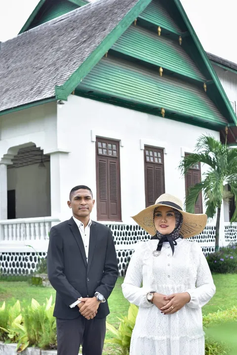 Foto sampul undangan Mul & Dhea