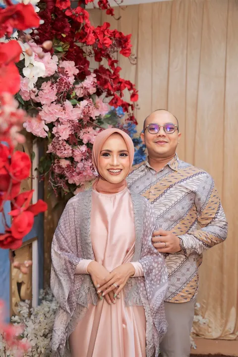 Foto sampul undangan Henda & Dio
