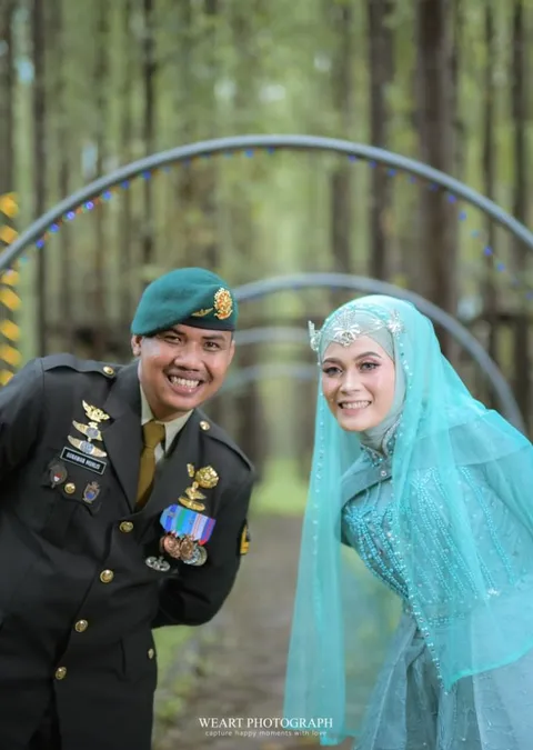 Foto sampul undangan Alisa & Reski
