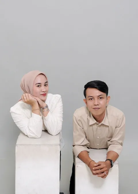 Foto sampul undangan Mar'i & Dinda