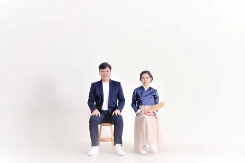 Foto sampul undangan Rara & Liel