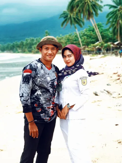 Foto sampul undangan Kartini & Zeavin