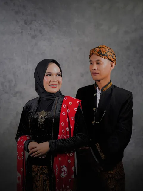 Foto sampul undangan Hendra & Tami