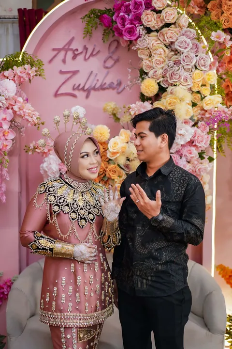 Foto sampul undangan Ikal & Aat