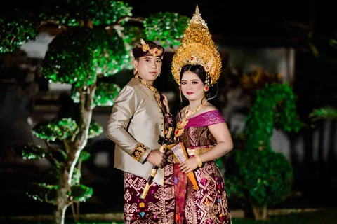 Foto sampul undangan Desy & Sudi