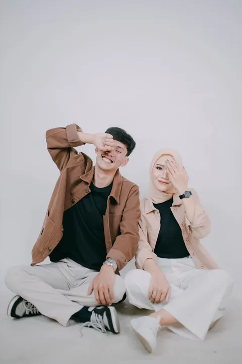 Foto sampul undangan Nia & Nofal