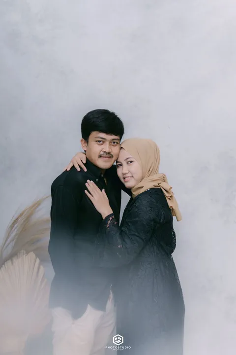 Foto sampul undangan Hanaeni & Ikbal