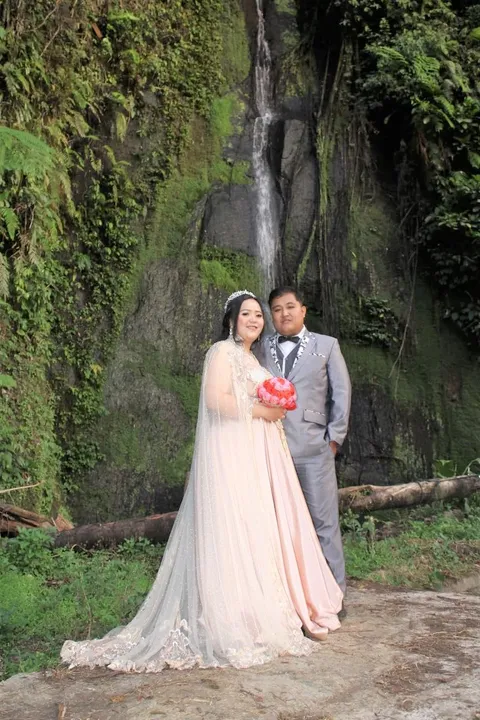 Foto sampul undangan Eca & Kya