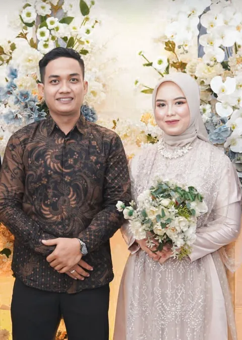 Foto sampul undangan Nindy & Yusak