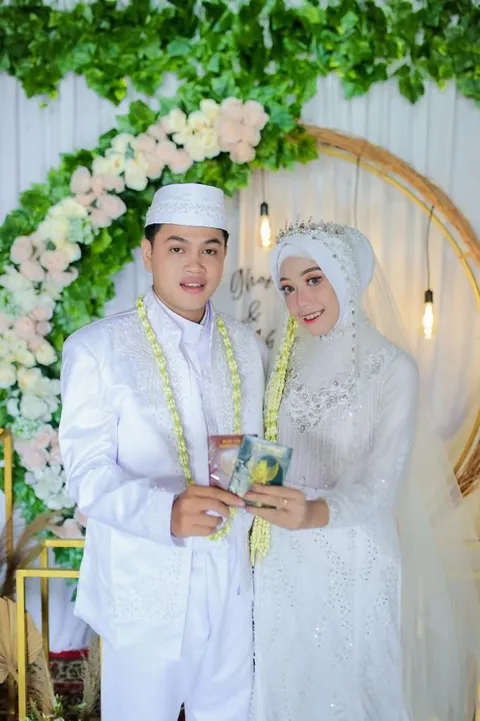 Foto sampul undangan Riska & Ghofur
