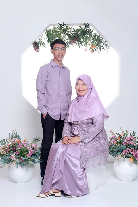 Foto sampul undangan Hendra & Vivi