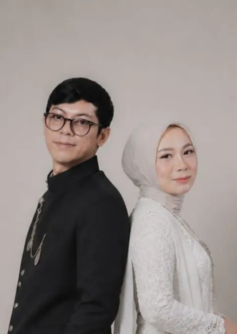 Foto sampul undangan Ayang & Ia