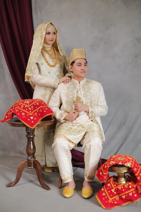 Foto sampul undangan Anjas & Meruni