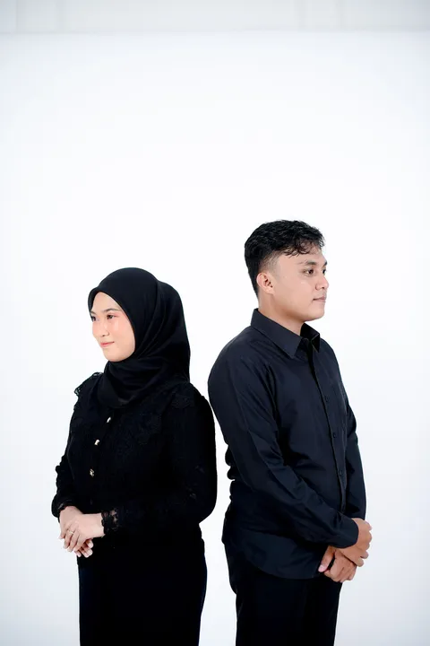 Foto sampul undangan Refi & Fira