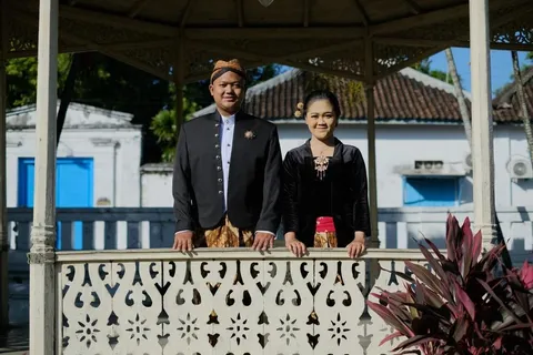 Foto sampul undangan Lugi & Olla