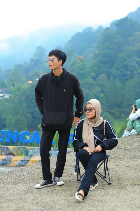 Foto sampul undangan Agil & Amel