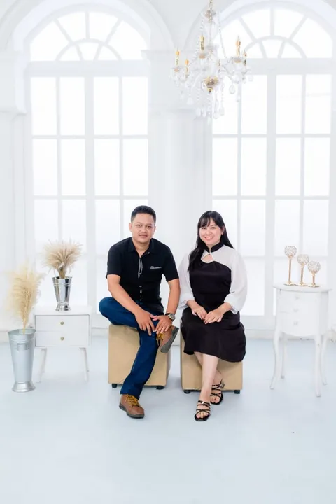 Foto sampul undangan Uci & Frengki