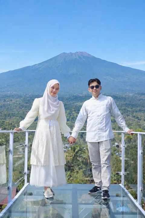 Foto sampul undangan Farhan & Alviana