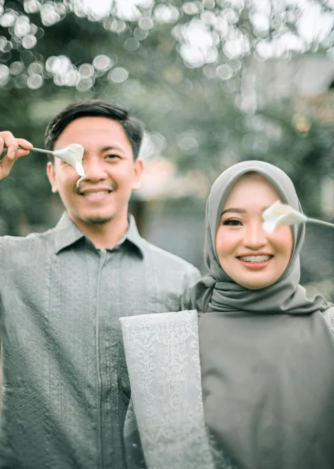 Foto sampul undangan Isan & Deza