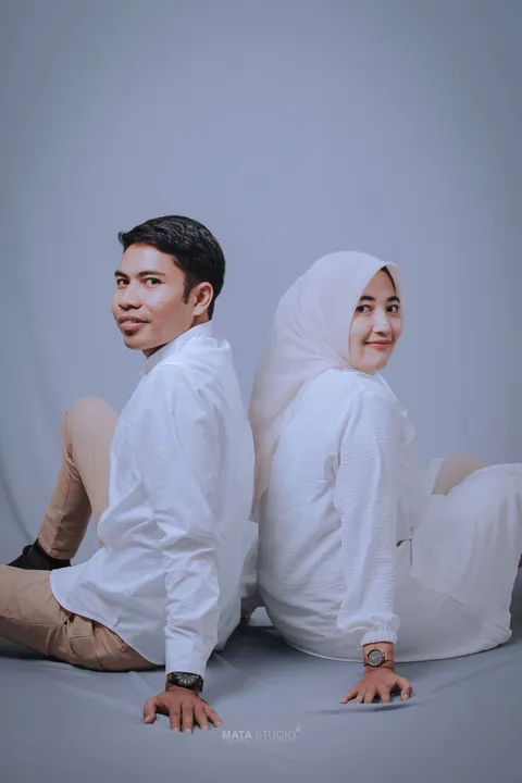 Foto sampul undangan Vina & Hamzan