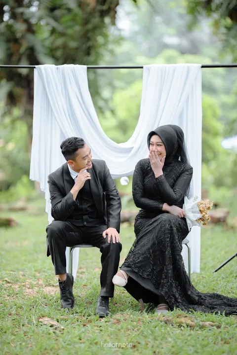 Foto sampul undangan Lt & Sy