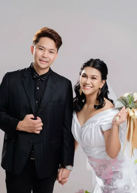Foto sampul undangan Jian & Vic