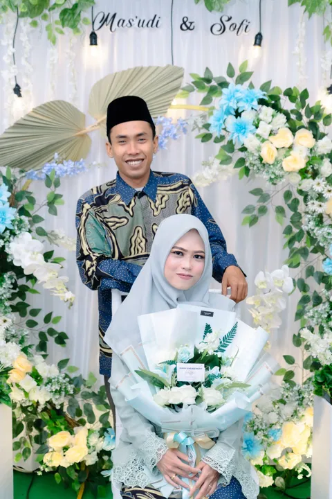Foto sampul undangan Sofi & Mas'udi