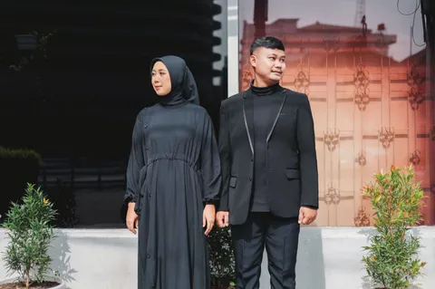 Foto sampul undangan Alwi & Aghniary