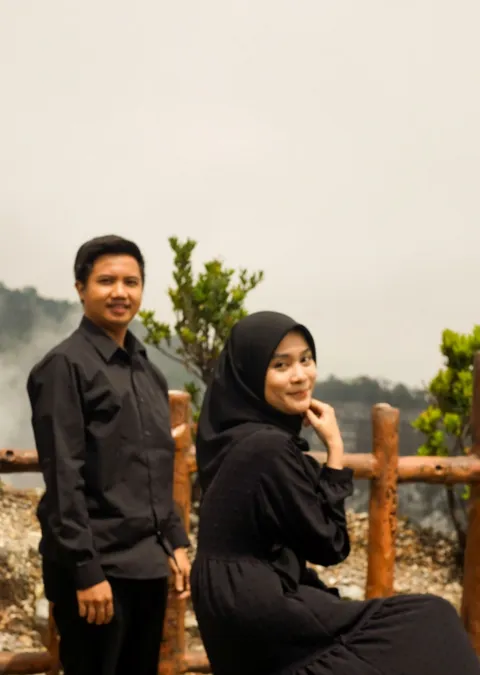 Foto sampul undangan Hendrawan & Athifah