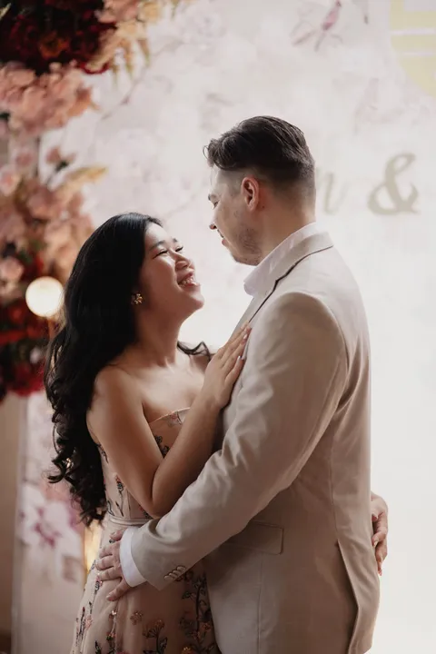 Foto sampul undangan Monica & Tim