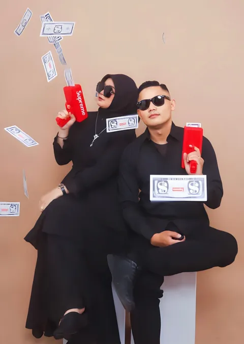 Foto sampul undangan Putri & Yogi