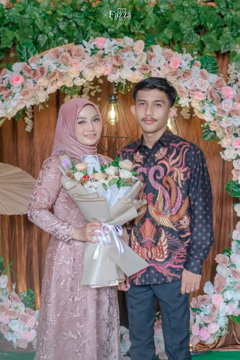 Foto sampul undangan Imam & Nova