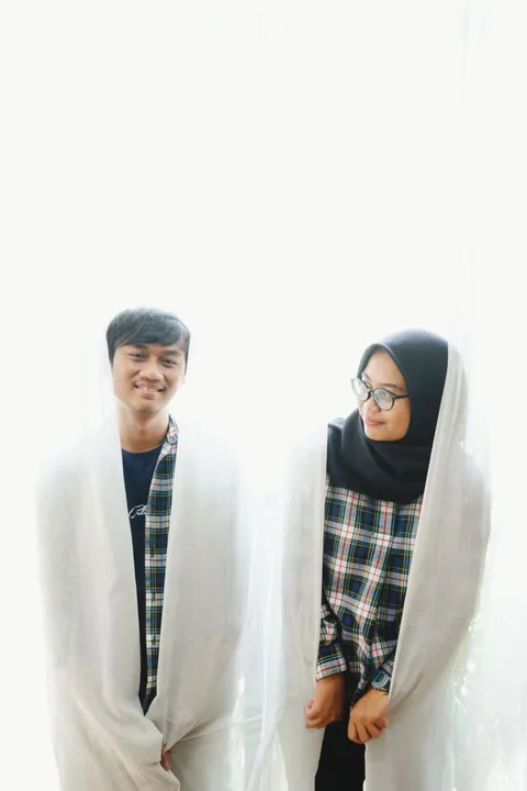Foto sampul undangan Hrn & Dka