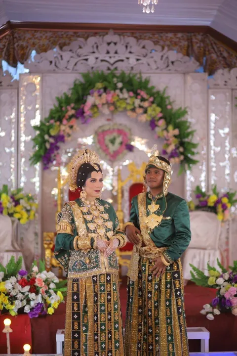 Foto sampul undangan Laurasti & Ardiansyah