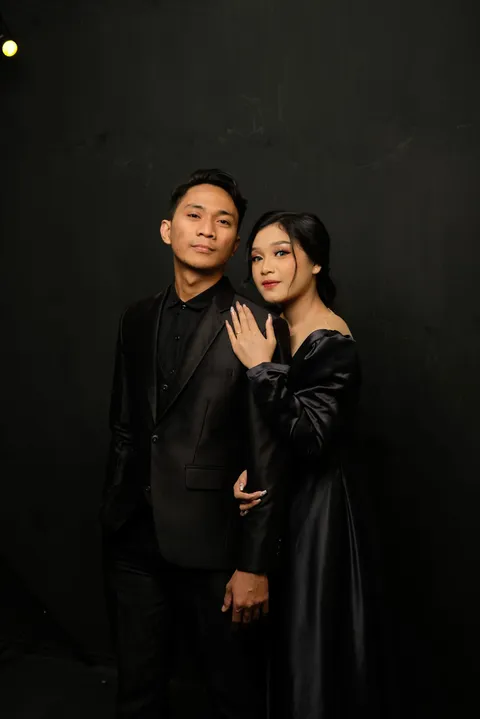 Foto sampul undangan Dodik & Puspita