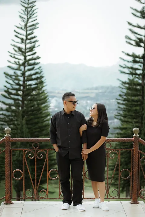 Foto sampul undangan Rista & Eskel