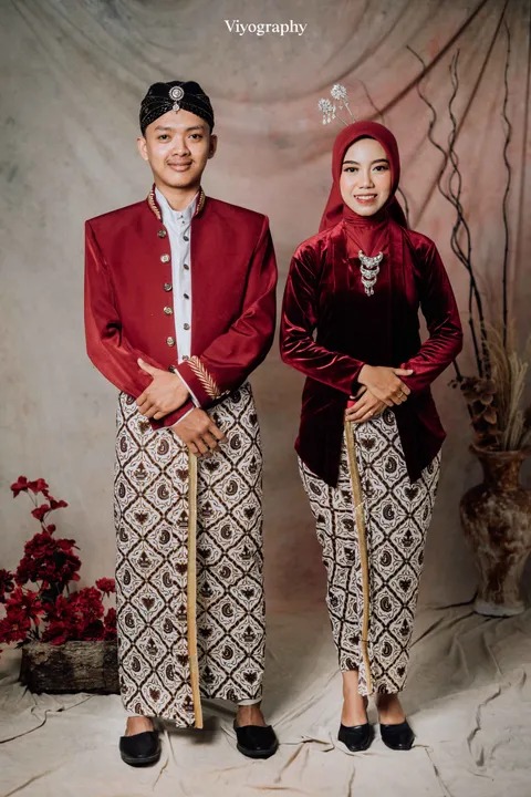 Foto sampul undangan Azhar & Lia