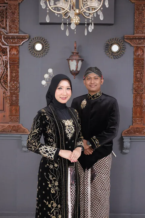 Foto sampul undangan Charel & Dyah