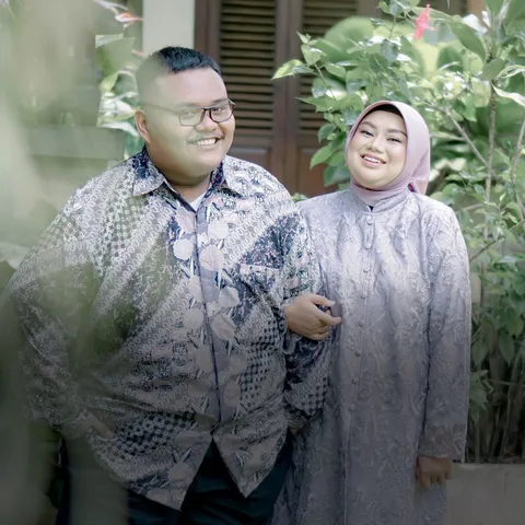 Foto sampul undangan Rahmat & Mey