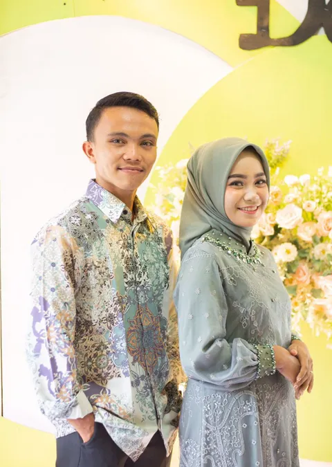 Foto sampul undangan Defri & Lina