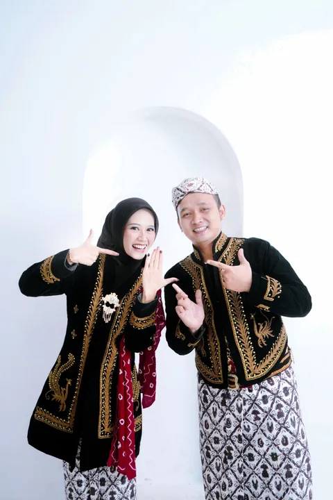 Foto sampul undangan Azhar & Pipih